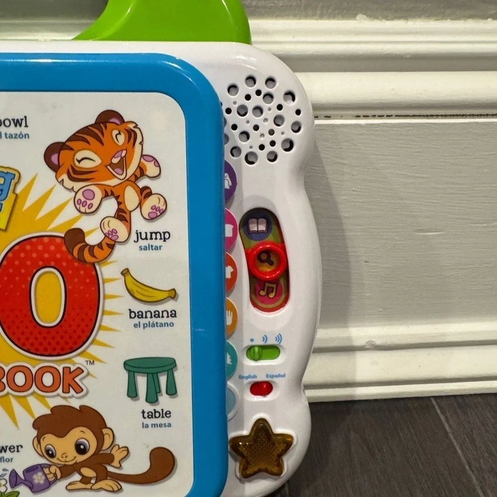 LeapFrog Learning Friends 100 Words Electronic Book - Infant Baby Toddler